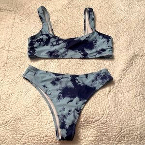 Blue tie die bikini size‎ L